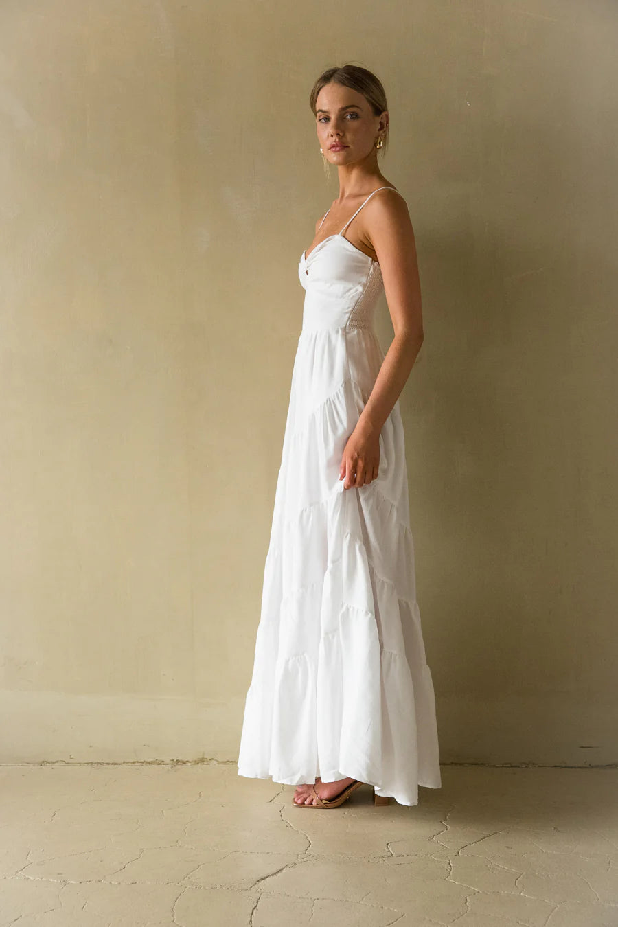 Donna Twist Front Tiered Maxi Dress