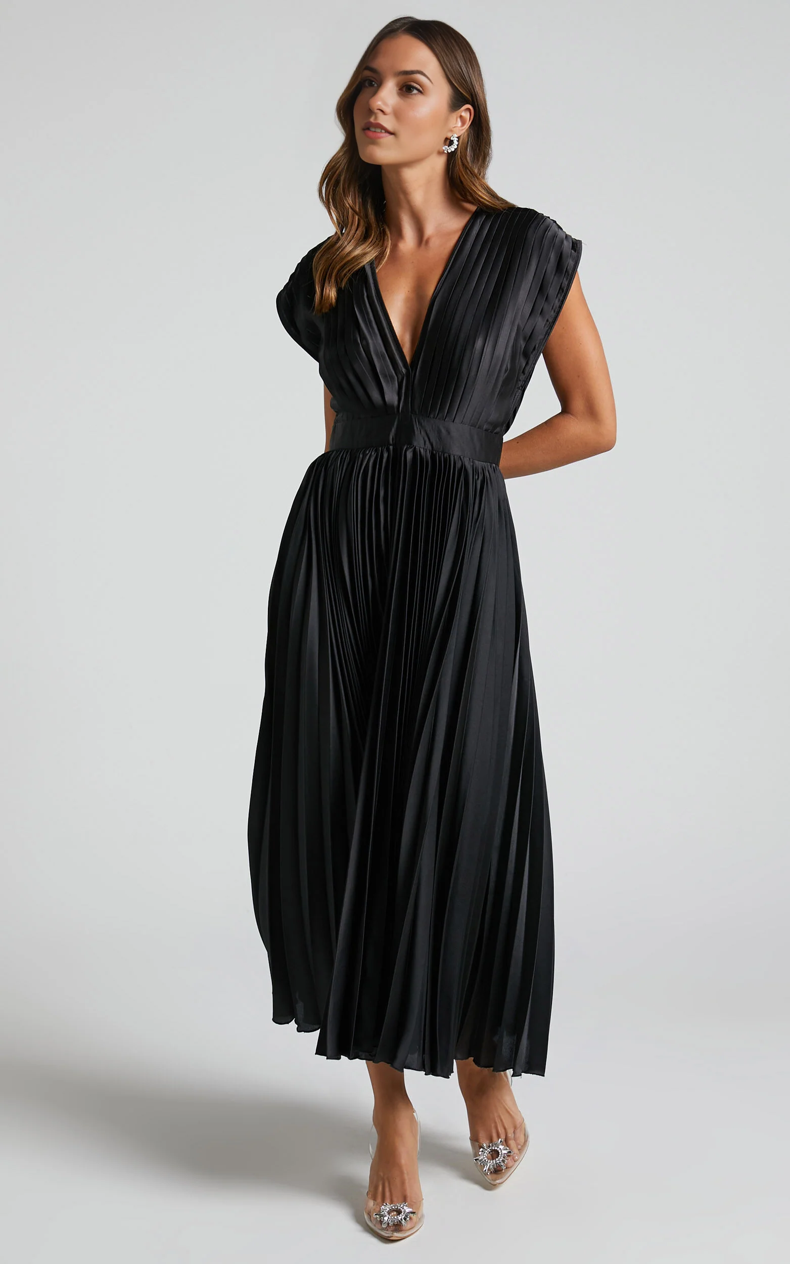 Della Midi Dress – Black Plunging Neckline Pleated Dress with Short Sleeves