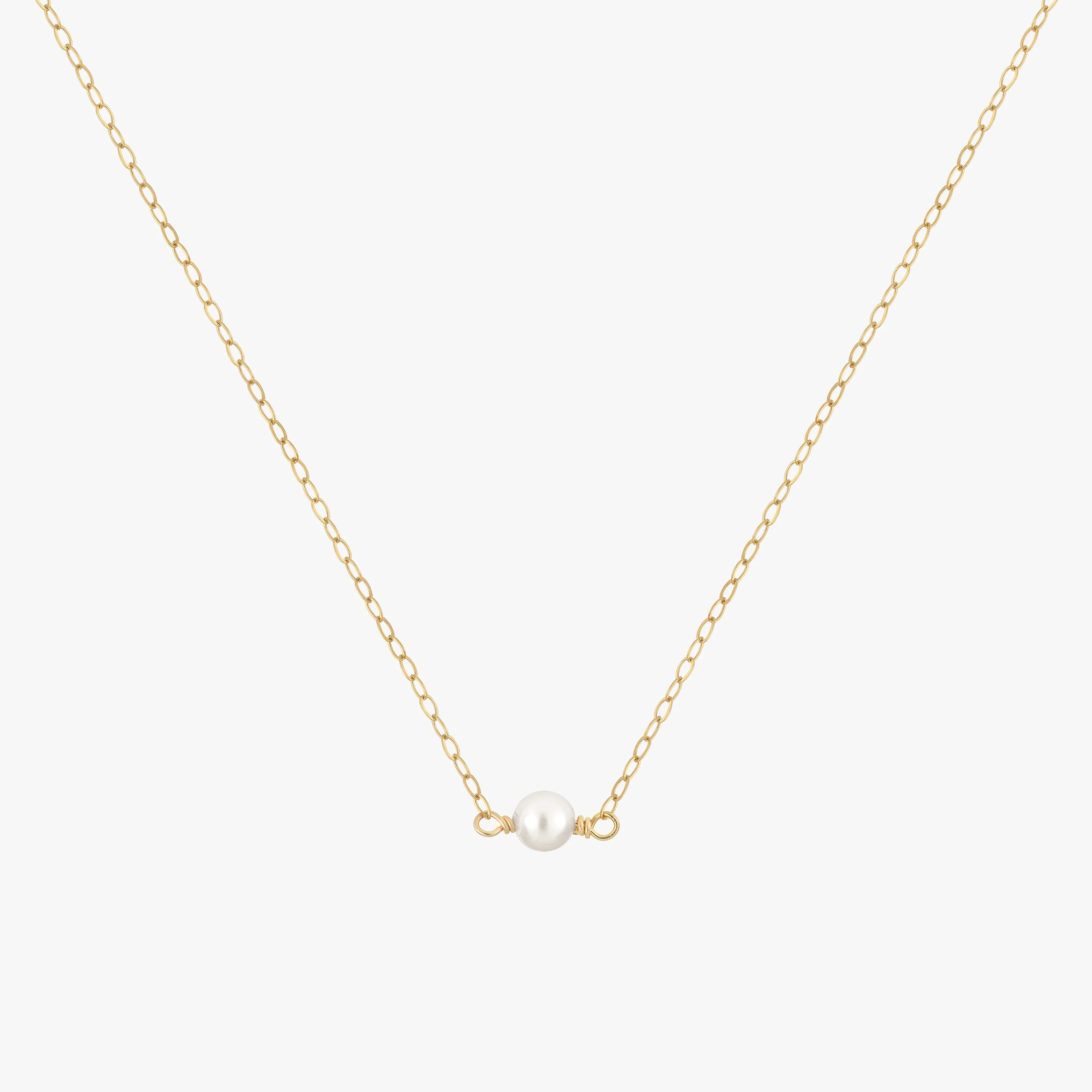 Minimal Round Pearl Necklace
