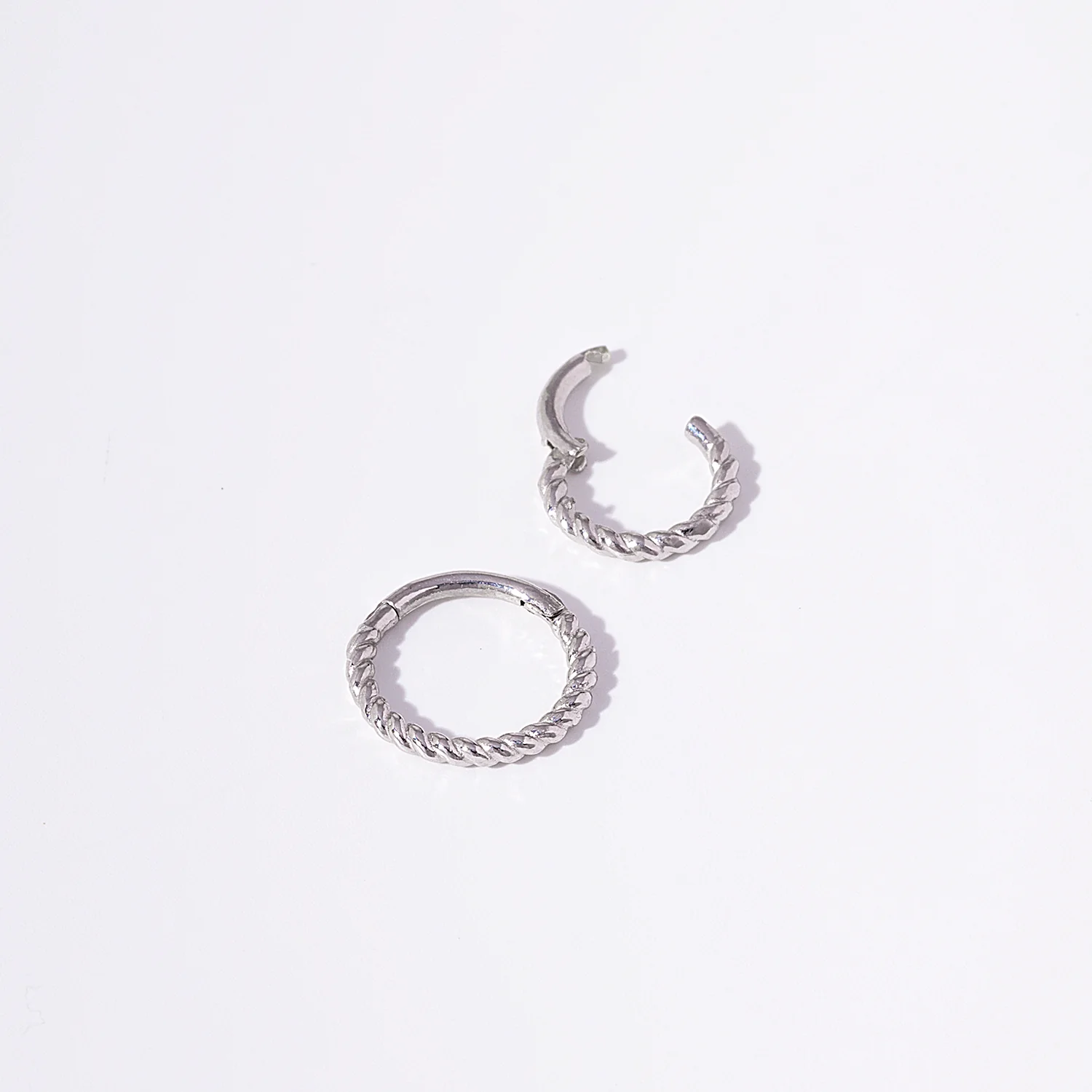 14K Solid Gold Twist Rope Small Clicker 8mm