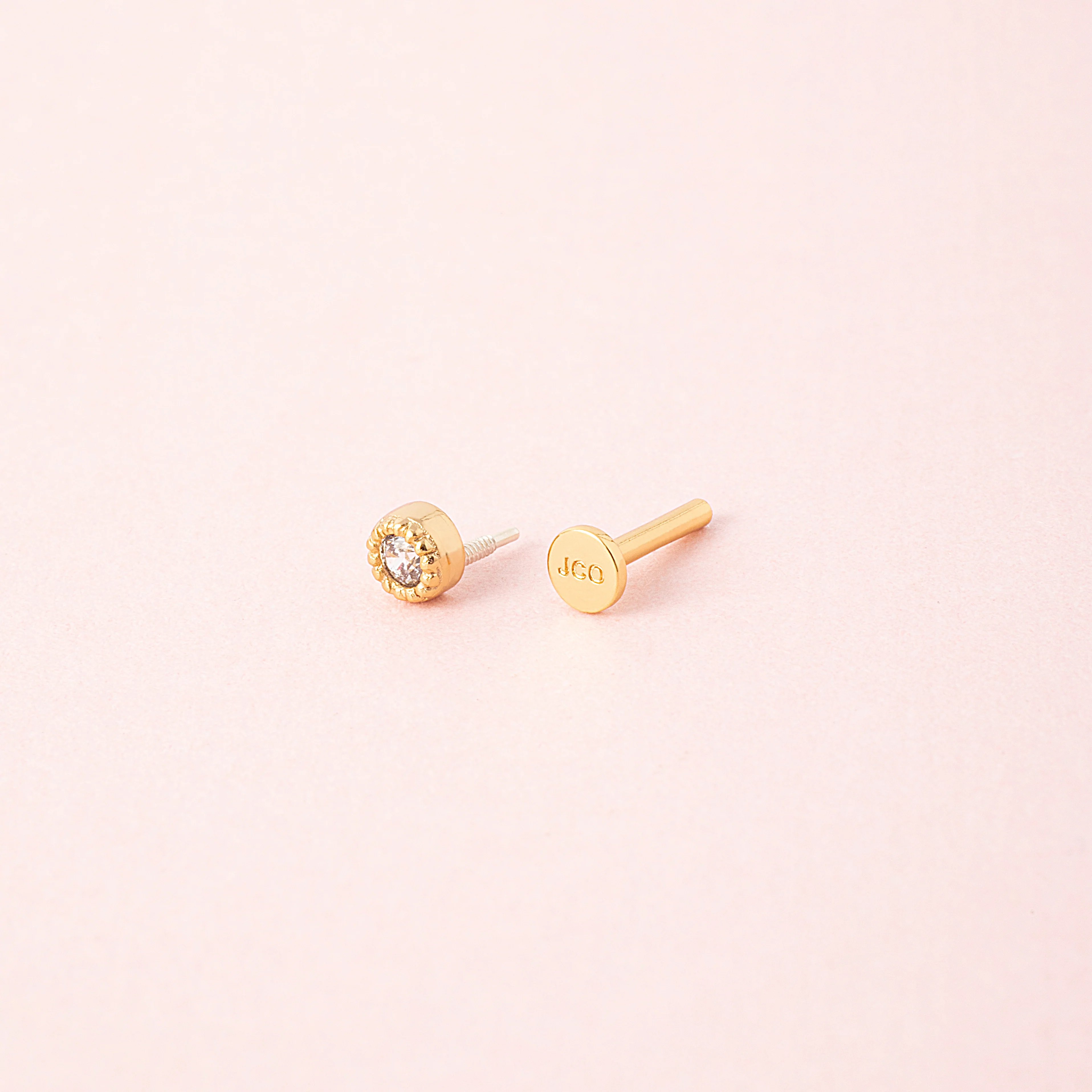 Scalloped Mini Threaded Flatback Earring