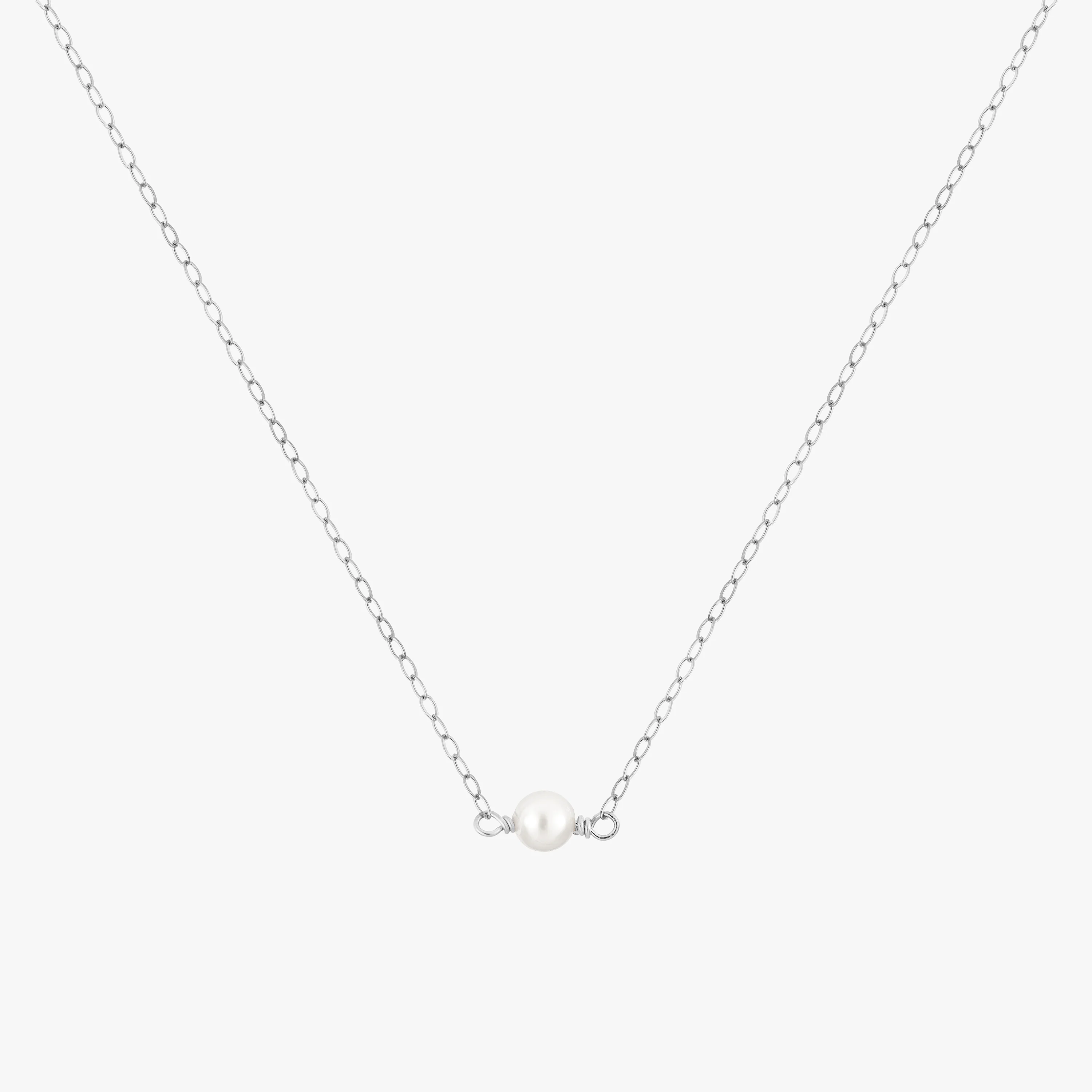 Minimal Round Pearl Necklace