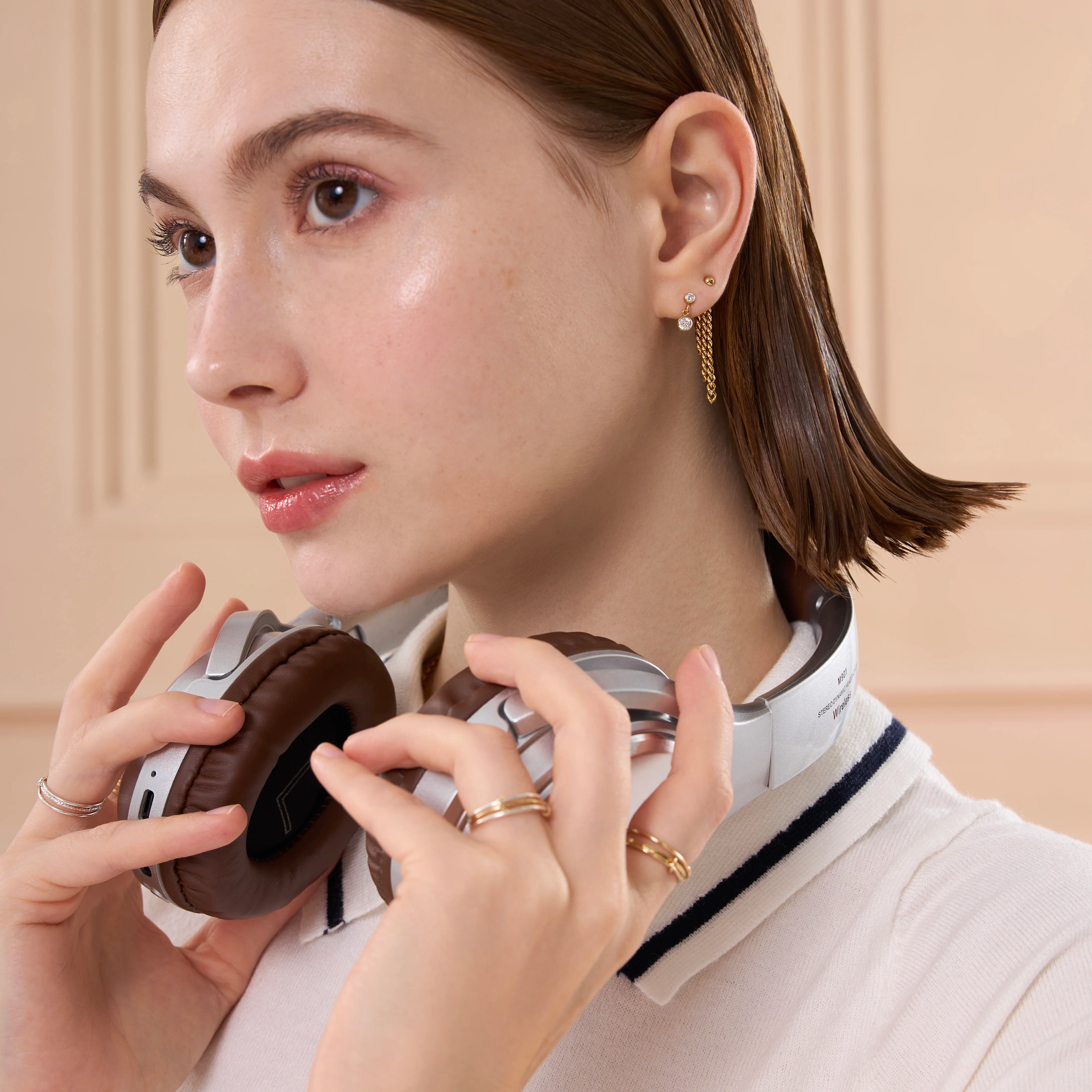 Sparkly Double Bezel Stud Earrings