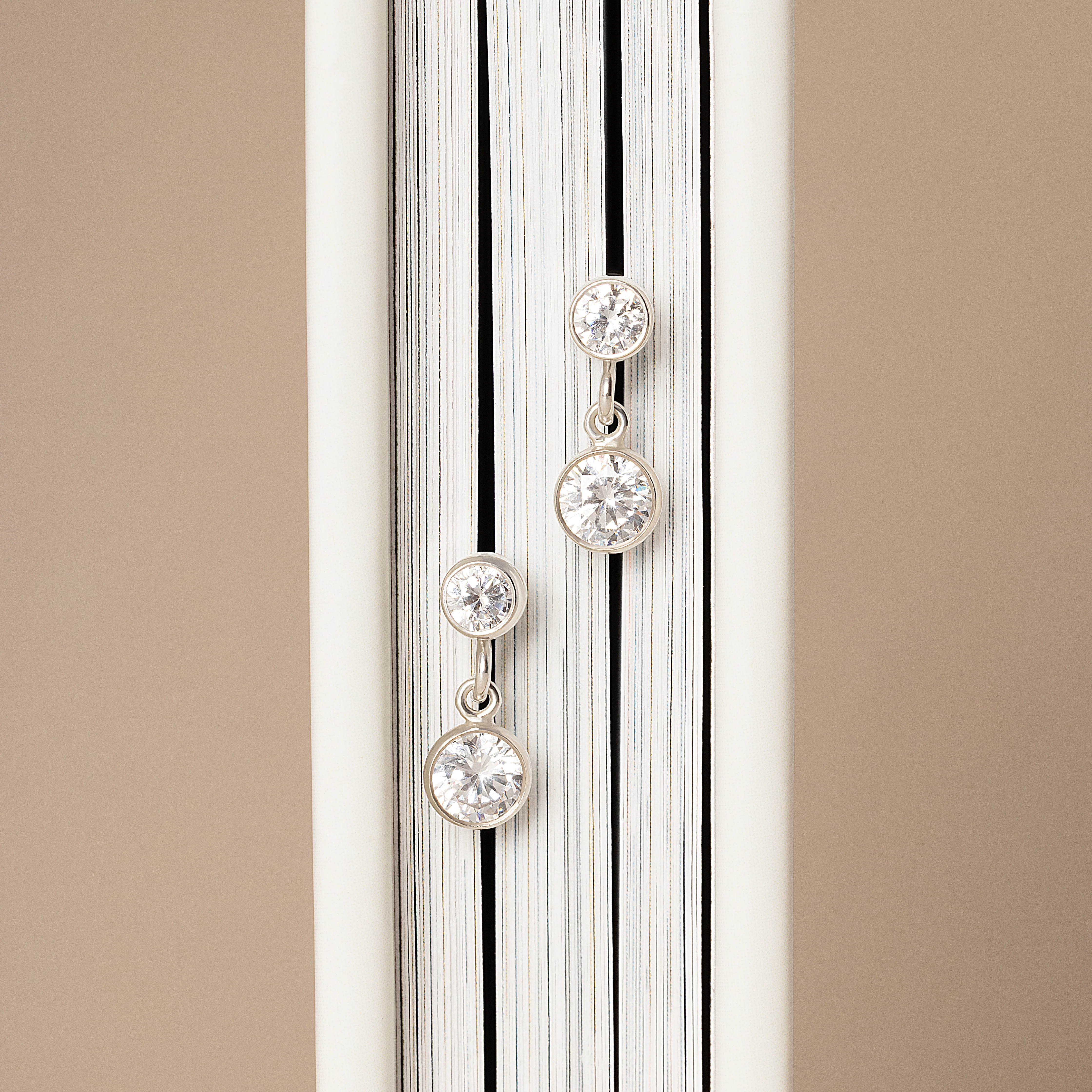 Sparkly Double Bezel Stud Earrings