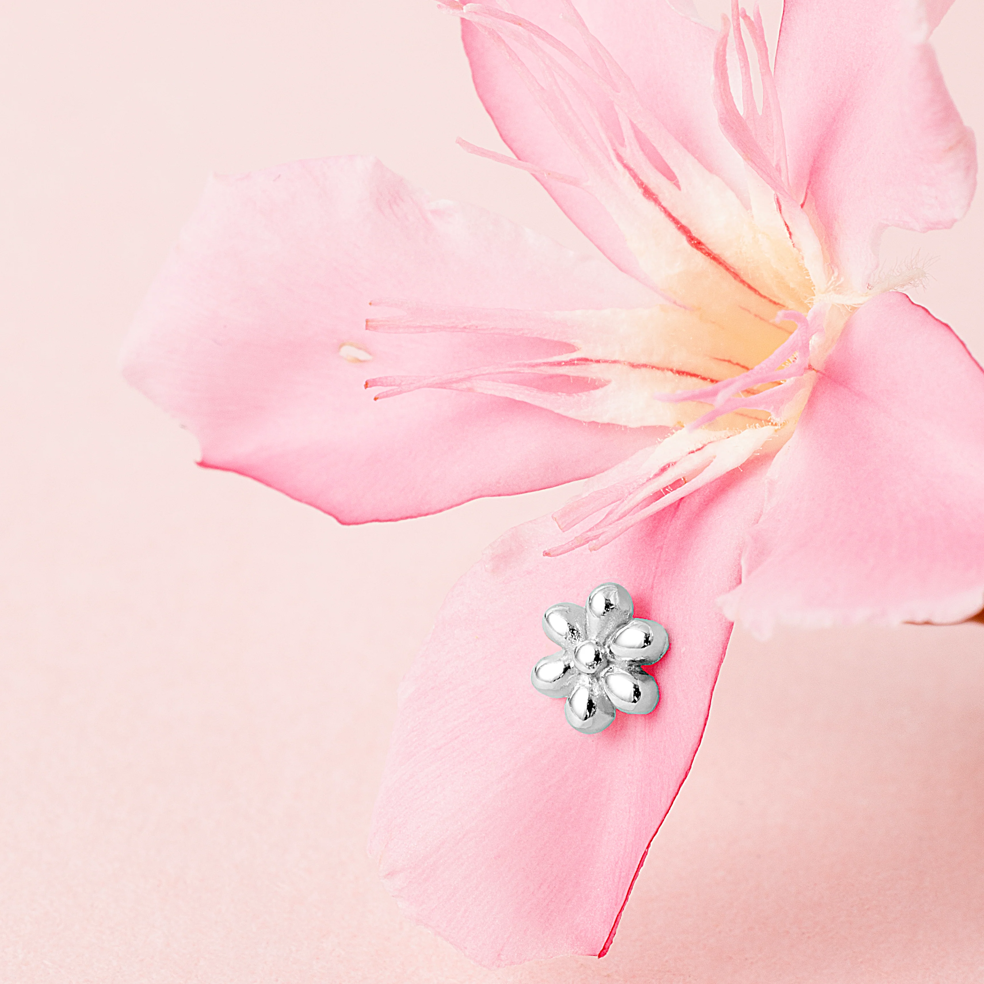 Dainty Bloom Flatback Earring
